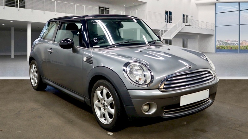 MINI HATCH